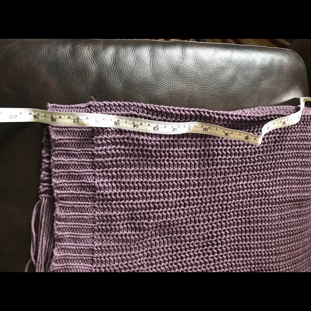 Distressed sweater - Picture 2 of 5